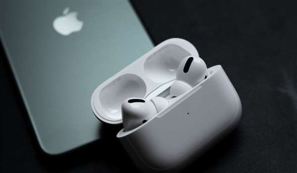 消息称全新 Apple AirPods 3 将在下周正式登场
