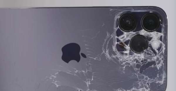 iPhone 15 Pro 将更易维修，「不惧」后盖碎裂