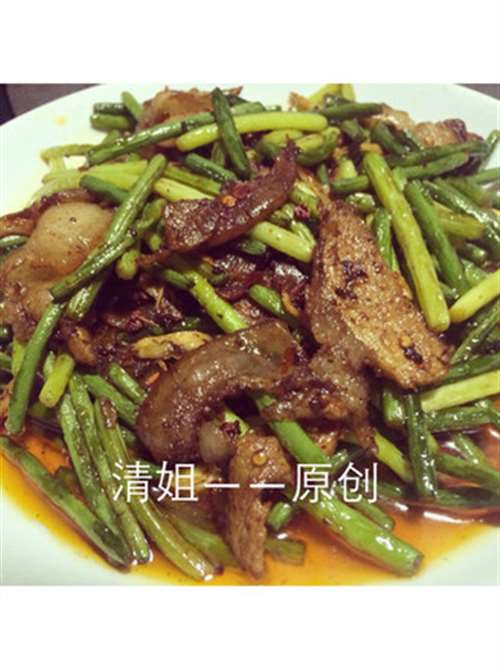 蒜苔回锅肉